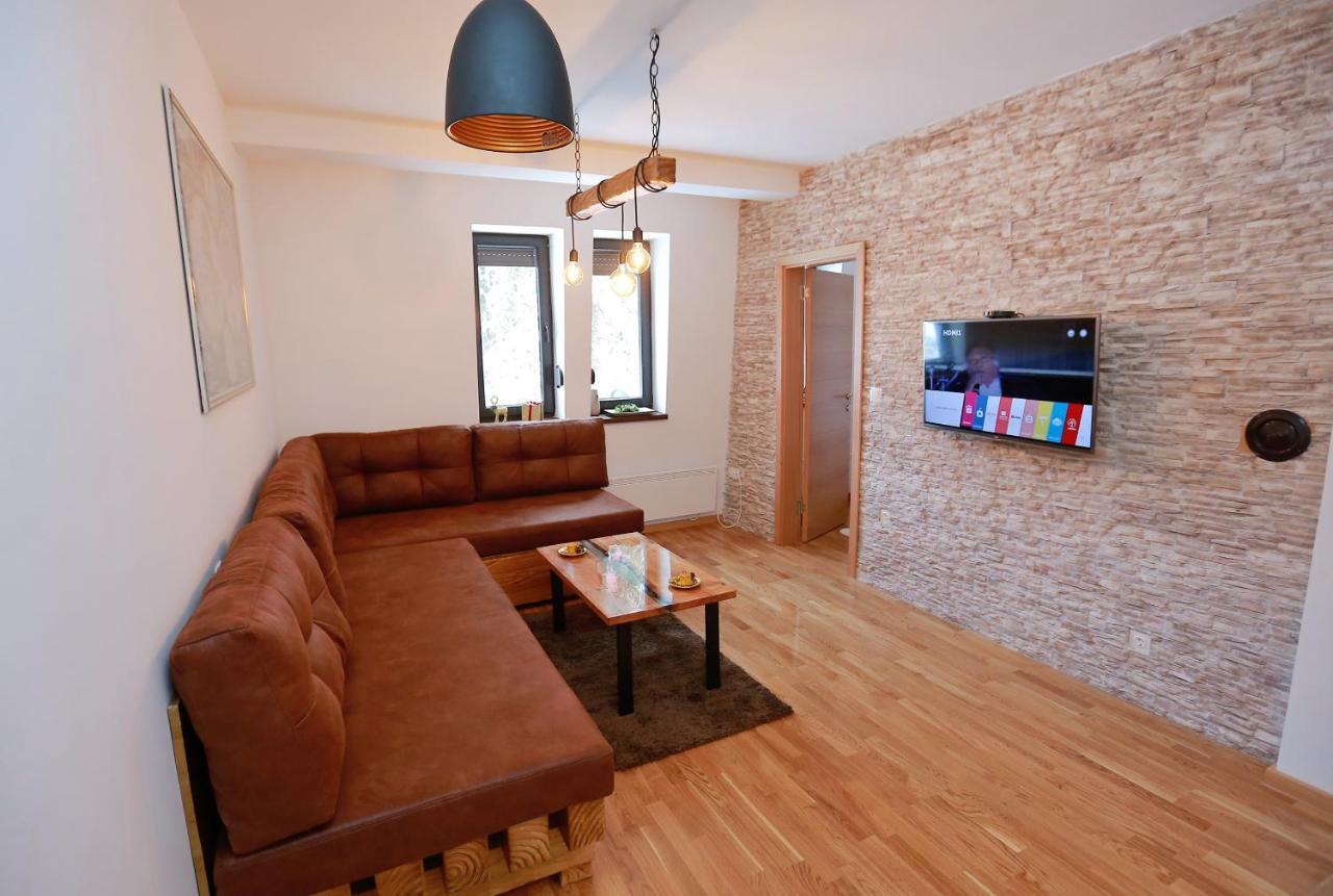 Wood Apartmani - Vila Zimska Idila Яхорина Екстериор снимка