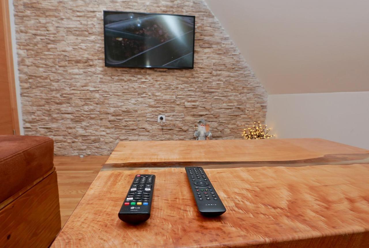 Wood Apartmani - Vila Zimska Idila Яхорина Екстериор снимка